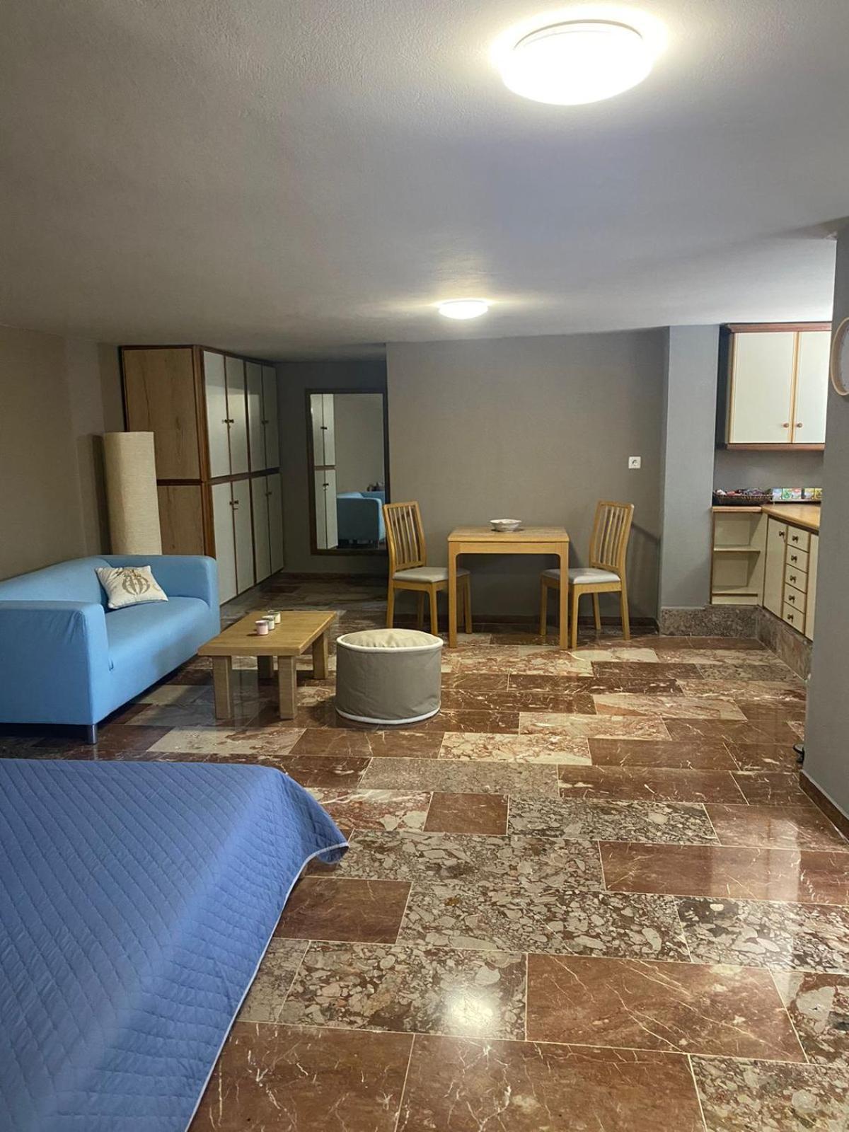 Zoes Place Apartamento Loútsa Exterior foto